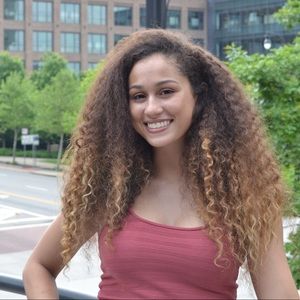 Meet your Posher, Shae